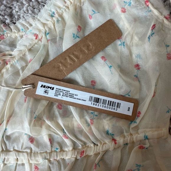 NEW Skims Romance Babydoll and Shorts Set - Picture 4 of 12